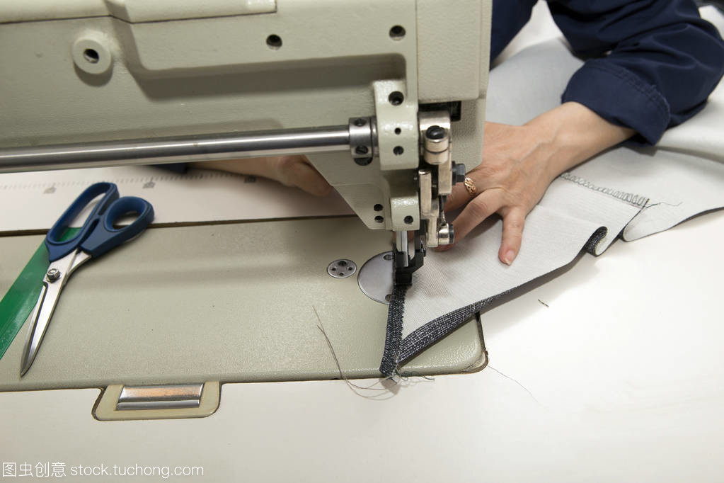 在小家具廠手工制作業(yè)務(wù)