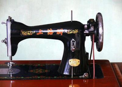 老縫紉機(jī)不值錢?先去倉庫看看有沒有,有的話恭喜1萬元到手